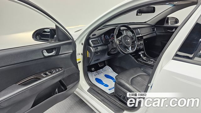 Kia K5 (II) 1.7 Diesel SX Prestige 2016 — фото 10