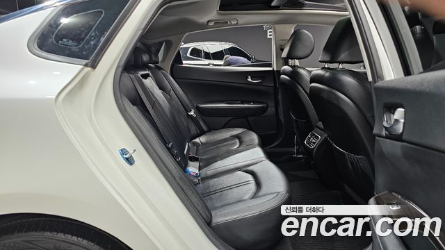 Kia K5 (II) 1.7 Diesel SX Prestige 2016 — фото 11