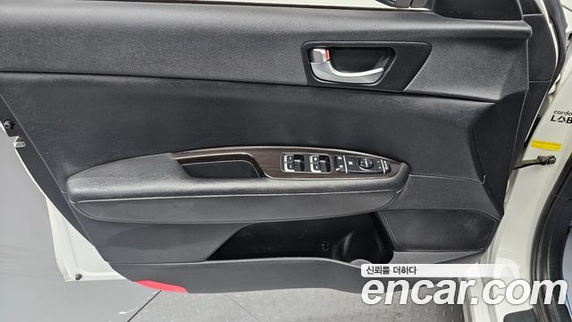 Kia K5 (II) 1.7 Diesel SX Prestige 2016 — фото 24