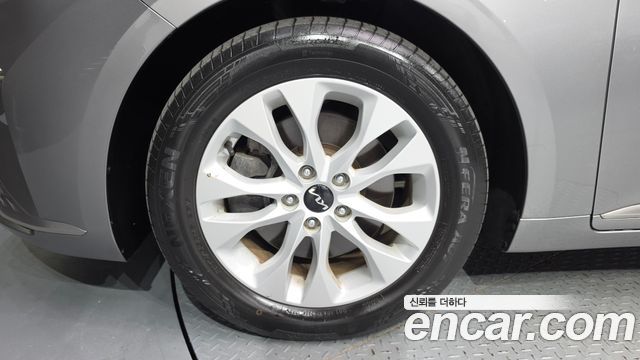 Kia K8 2.5 Gasoline 2WD Noblesse 2022 — фото 5