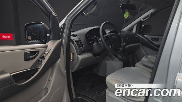 Hyundai Grand Starex 3-Seater VAN Smart 2017 — фото 10