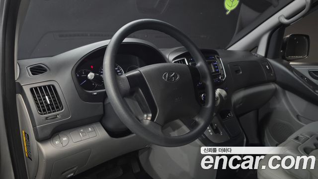 Hyundai Grand Starex 3-Seater VAN Smart 2017 — фото 13