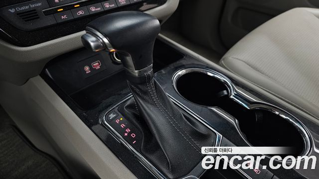 Kia Carnival 11-Seater Prestige 2019 — фото 9
