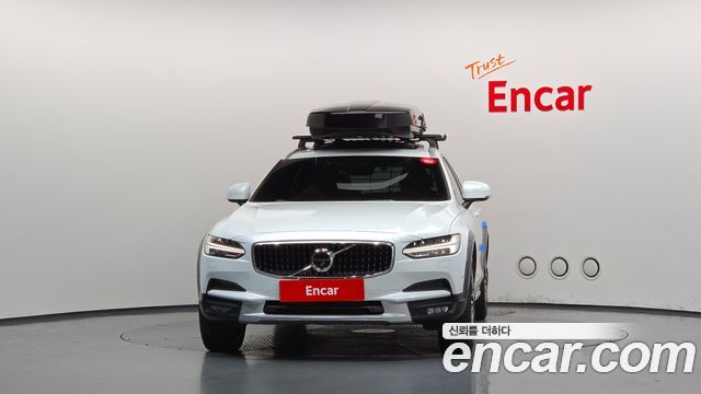 Volvo V90 Cross Country T5 Pro AWD 2019 — фото 3