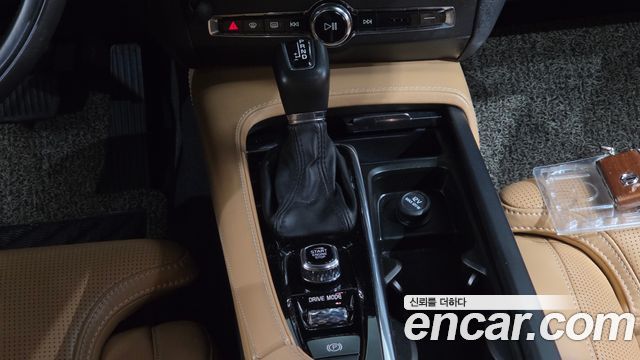 Volvo V90 Cross Country T5 Pro AWD 2019 — фото 9