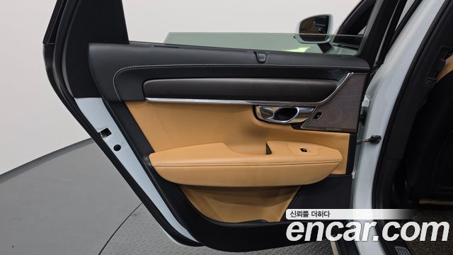 Volvo V90 Cross Country T5 Pro AWD 2019 — фото 25