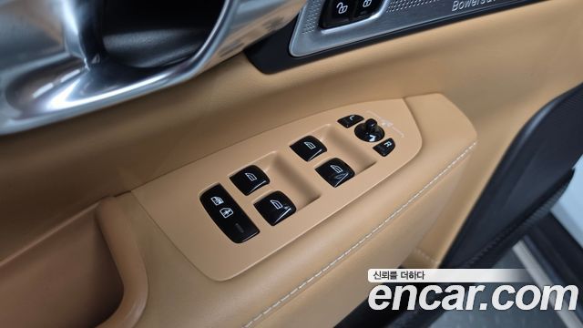 Volvo V90 Cross Country T5 Pro AWD 2019 — фото 39