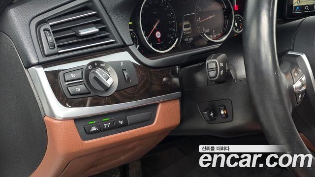 BMW 5 Series (F10) 528i M Aero Dynamic 2016 — фото 13
