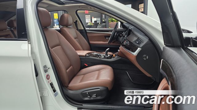 BMW 5 Series (F10) 528i M Aero Dynamic 2016 — фото 26