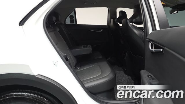 Kia Niro Prestige 2024 — фото 11