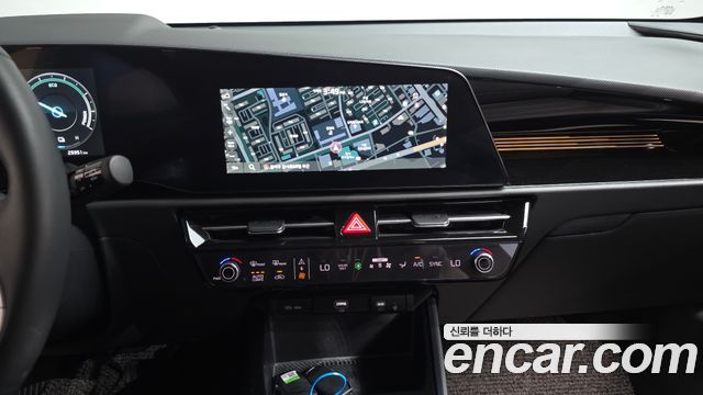 Kia Niro Prestige 2024 — фото 14