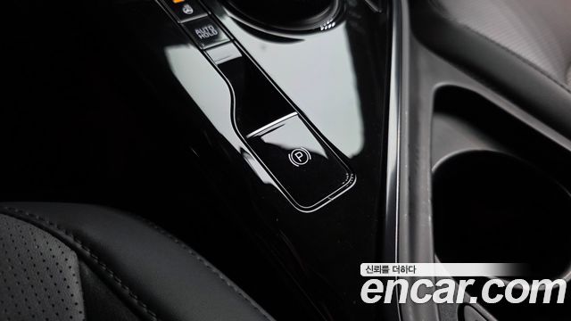 Kia Niro Prestige 2024 — фото 29