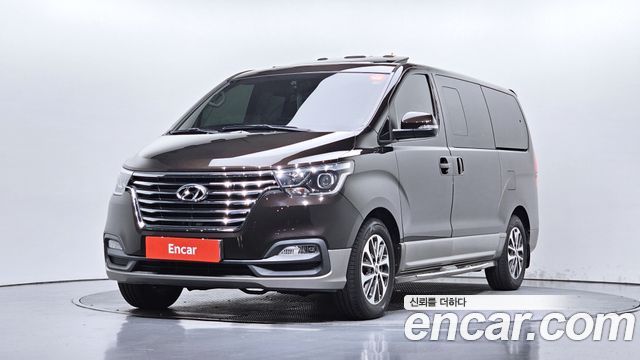 Hyundai Grand Starex 4WD Urban 9-Seater Exclusive