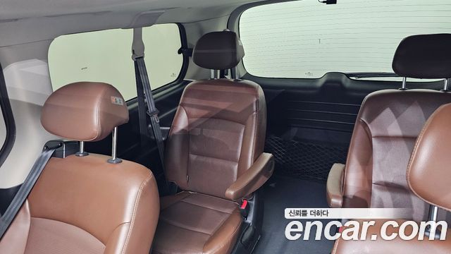 Hyundai Grand Starex 4WD Urban 9-Seater Exclusive 2019 — фото 33