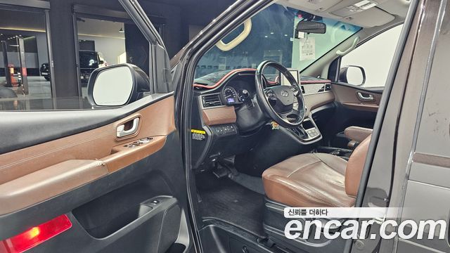 Hyundai Grand Starex 4WD Urban 9-Seater Exclusive 2019 — фото 37