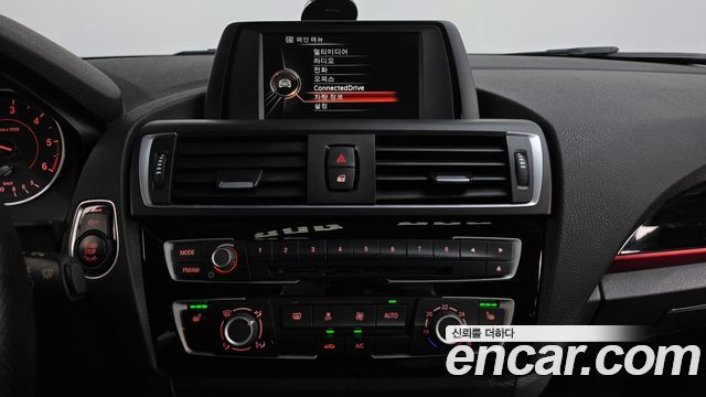 BMW 1 Series (F20) 118d Sport 5Door 2017 — фото 16