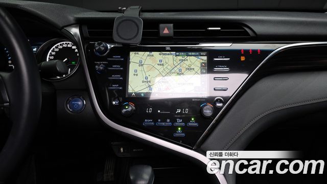 Toyota Camry (XV70) 2.5 XLE Hybrid 2018 — фото 14