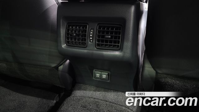 Toyota Camry (XV70) 2.5 XLE Hybrid 2018 — фото 27