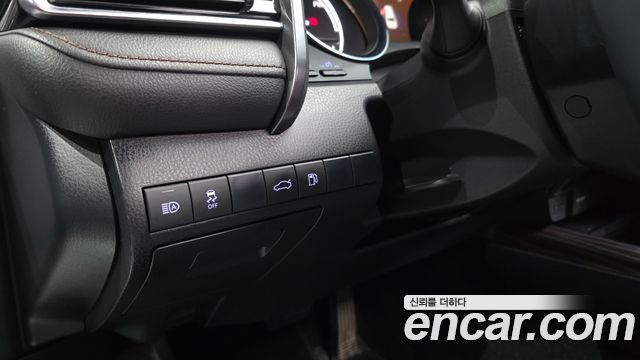 Toyota Camry (XV70) 2.5 XLE Hybrid 2018 — фото 28
