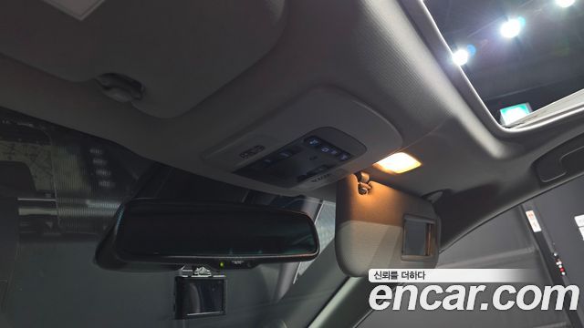 Toyota Camry (XV70) 2.5 XLE Hybrid 2018 — фото 29