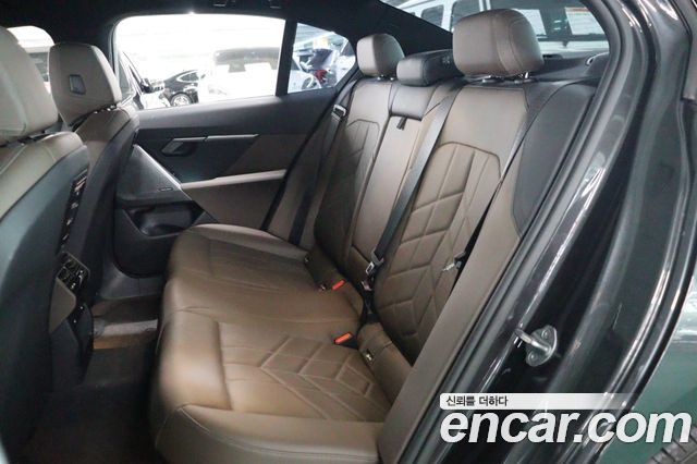 BMW 5 Series (G60) 520i M Sport 2024 — фото 9