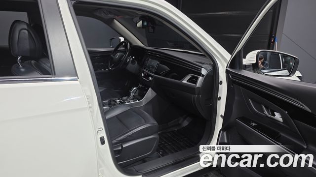 KG Mobility (SsangYong) Beautiful Korando Diesel 1.6 2WD C5 Plus 2022 — фото 11