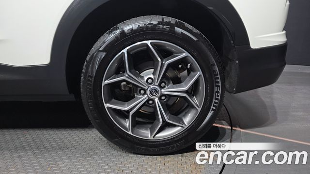 KG Mobility (SsangYong) Beautiful Korando Diesel 1.6 2WD C5 Plus 2022 — фото 21