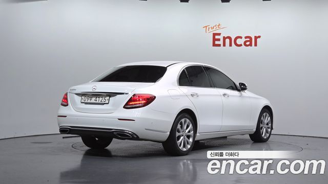 Mercedes-Benz E-Class (W213) E220d Exclusive 2017 — фото 2