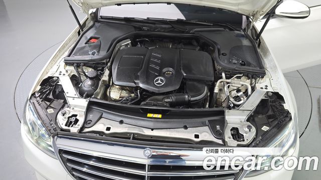 Mercedes-Benz E-Class (W213) E220d Exclusive 2017 — фото 6