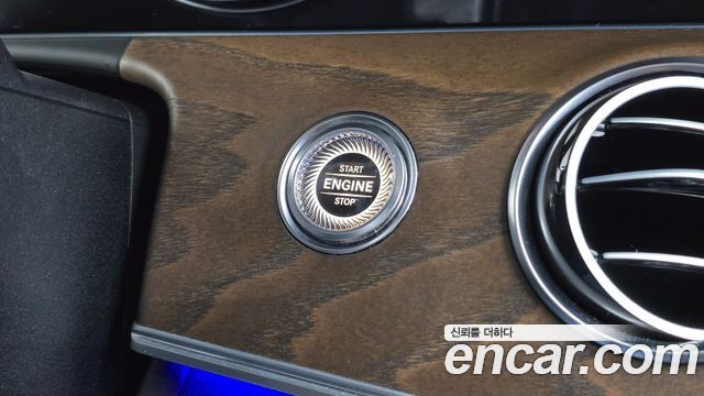 Mercedes-Benz E-Class (W213) E220d Exclusive 2017 — фото 19