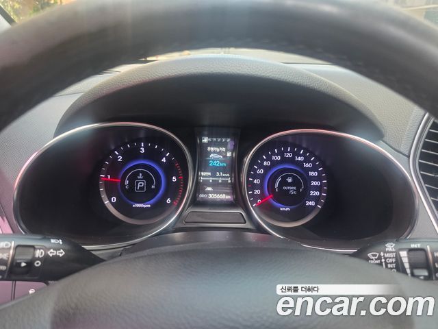 Hyundai Santa Fe (DM) Diesel(e-VGT) 2.0 2WD Exclusive 2013 — фото 16