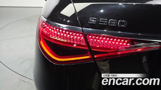 Mercedes-Benz S-Class (W223) S580L 4MATIC 2021 — фото 23