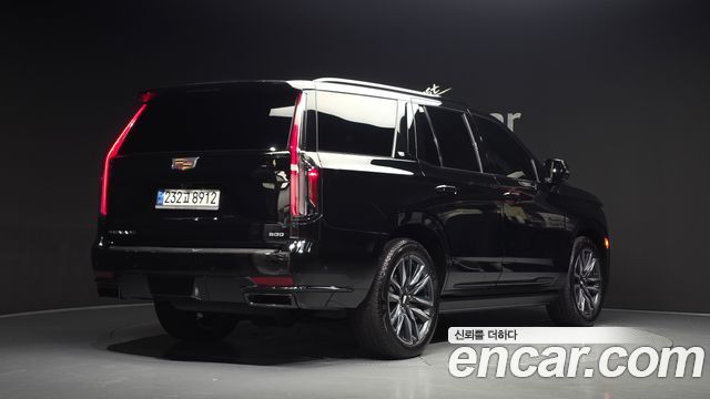 Cadillac Escalade (V) 6.2 Sports Platinum 2023 — фото 2