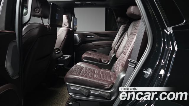 Cadillac Escalade (V) 6.2 Sports Platinum 2023 — фото 26