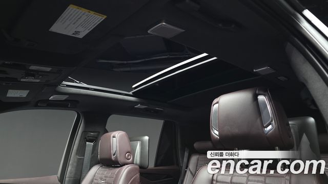 Cadillac Escalade (V) 6.2 Sports Platinum 2023 — фото 27