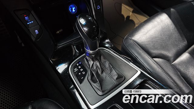 Hyundai i40 Saloon 2.0 GDi Premium 2012 — фото 9