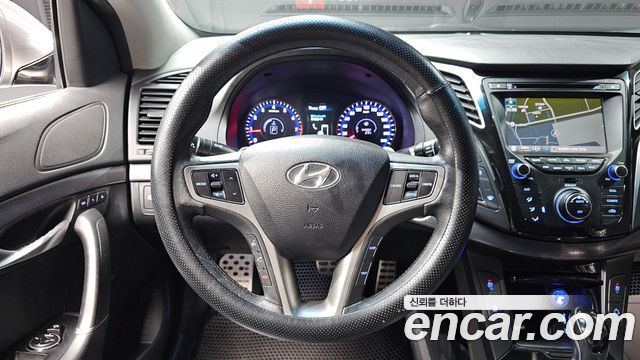 Hyundai i40 Saloon 2.0 GDi Premium 2012 — фото 13