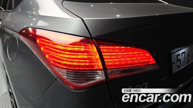 Hyundai i40 Saloon 2.0 GDi Premium 2012 — фото 23