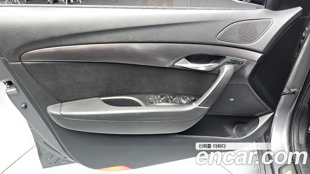 Hyundai i40 Saloon 2.0 GDi Premium 2012 — фото 24