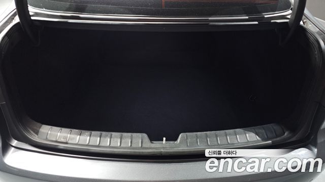 Hyundai i40 Saloon 2.0 GDi Premium 2012 — фото 35