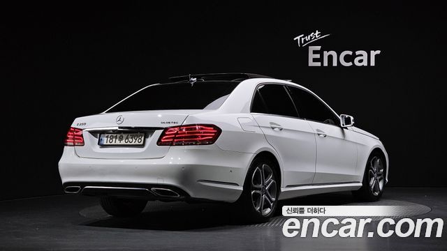Mercedes-Benz E-Class (W212) E250 BlueTec 4MATIC AV 2016 — фото 2