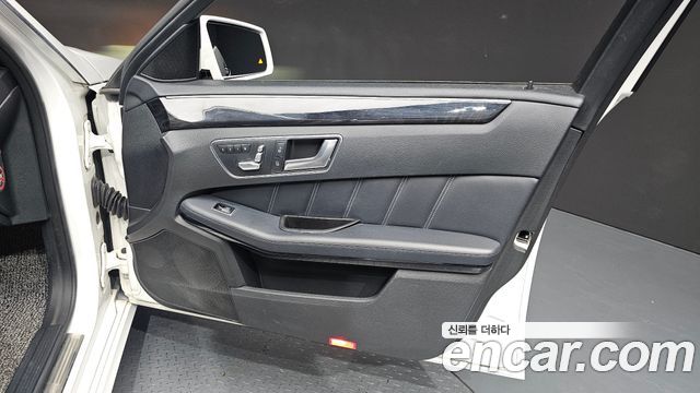 Mercedes-Benz E-Class (W212) E250 BlueTec 4MATIC AV 2016 — фото 24