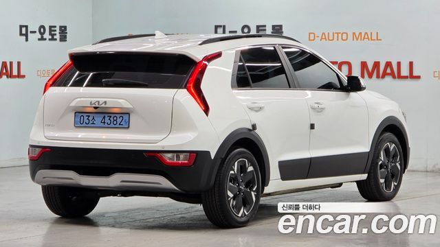 Kia Niro EV Air 2023 — фото 4