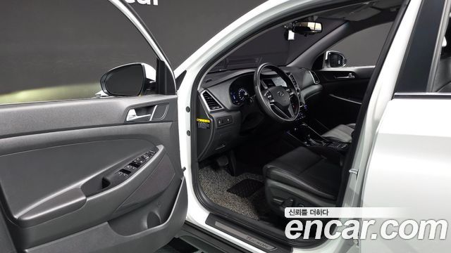 Hyundai Tucson Diesel 2.0 2WD Modern 2016 — фото 10