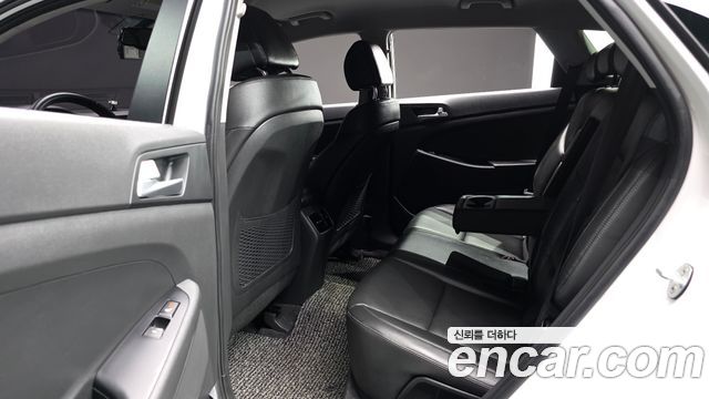 Hyundai Tucson Diesel 2.0 2WD Modern 2016 — фото 15