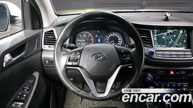 Hyundai Tucson Diesel 2.0 2WD Modern 2016 — фото 16