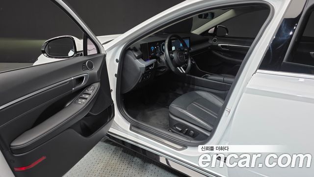 Hyundai Sonata The Edge (DN8) 2.0 LPG(Rent) Business 2 2024 — фото 10