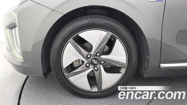 Hyundai Ioniq Hybrid 1.6 HEV Q 2020 — фото 5
