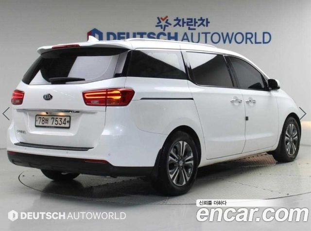 Kia Carnival 11-Seater Prestige 2020 — фото 3