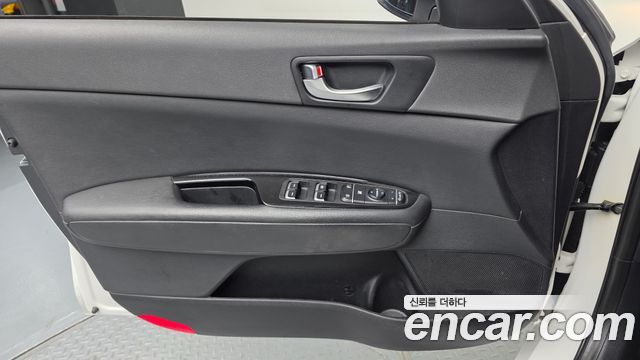 Kia K5 Hybrid (II) Noblesse 2018 — фото 30